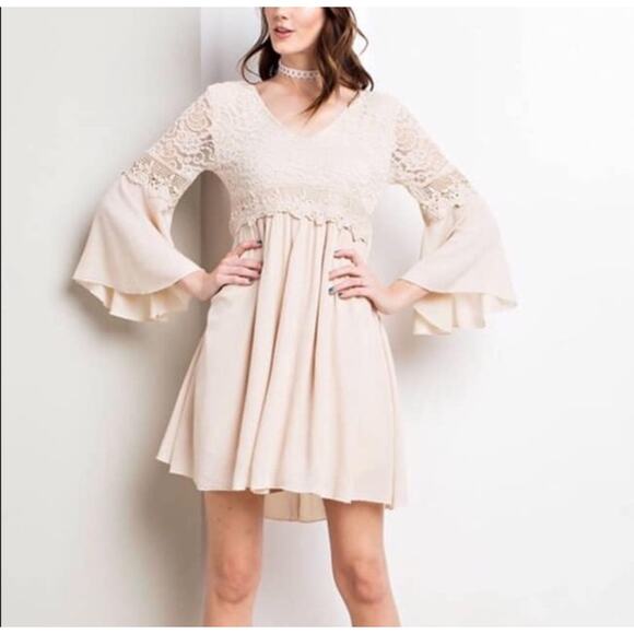NEW Easel Babydoll Dress SMALL Empire Waist Lace V-Neck Bell Sleeve Mini Swing - Picture 4 of 10